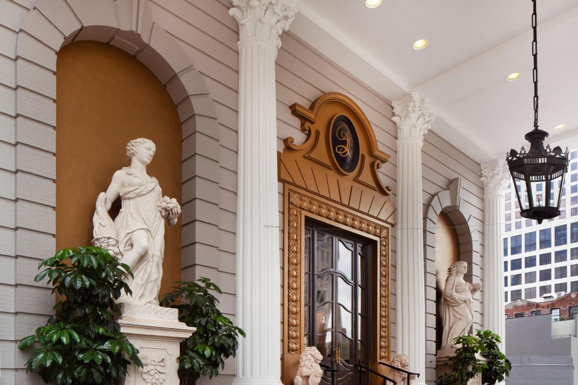 Hotel Le Pavillon, New Orleans, A Tribute Portfolio New Orleans