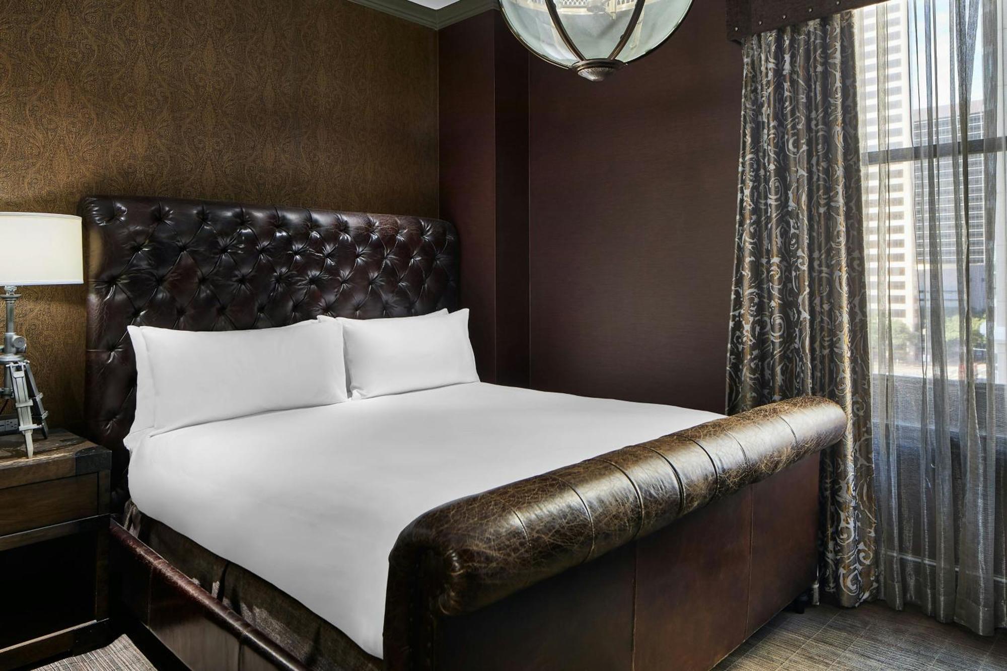 Le Pavillon, New Orleans, A Tribute Portfolio 4*