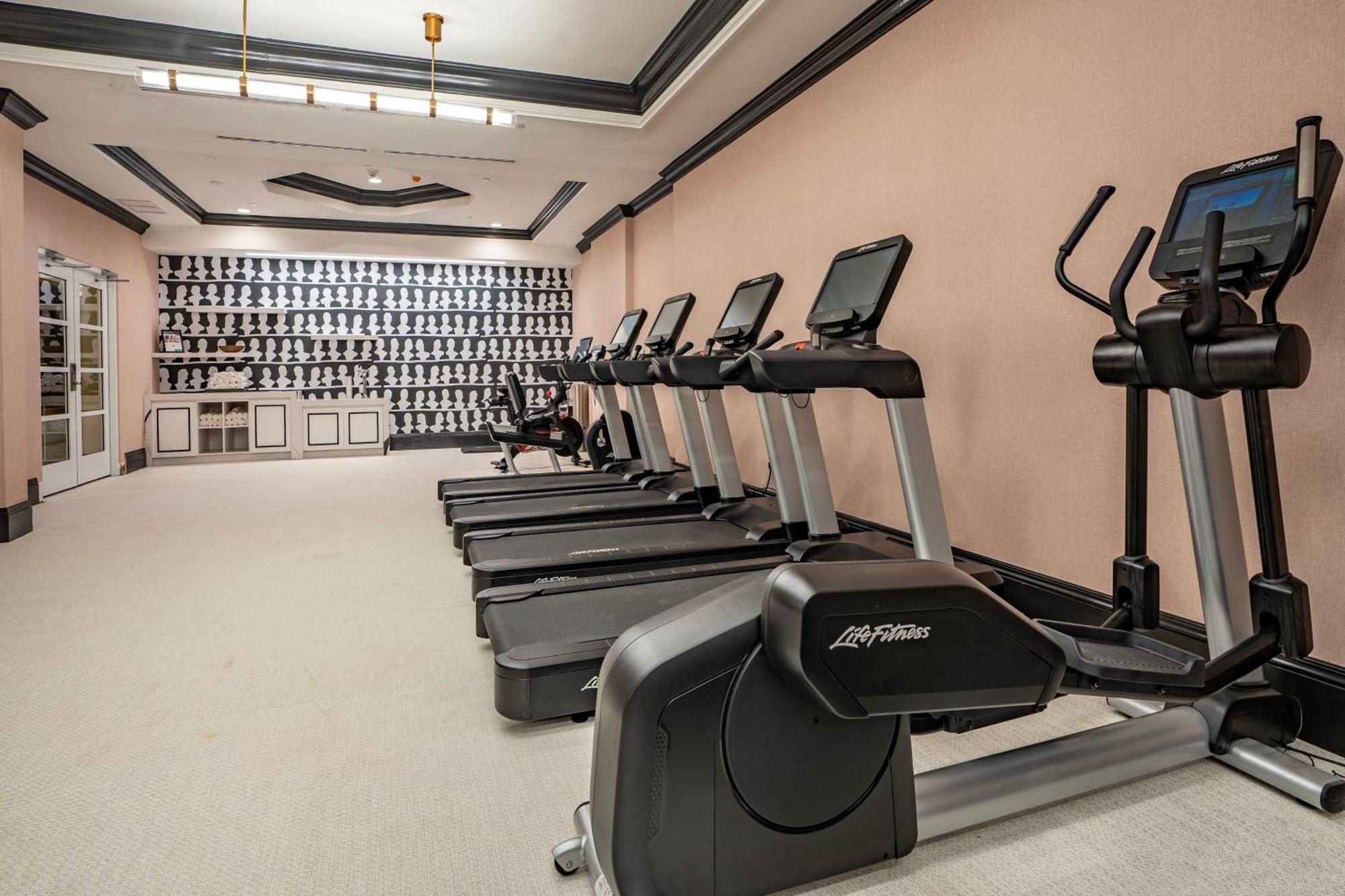 Hotel Le Pavillon 4*