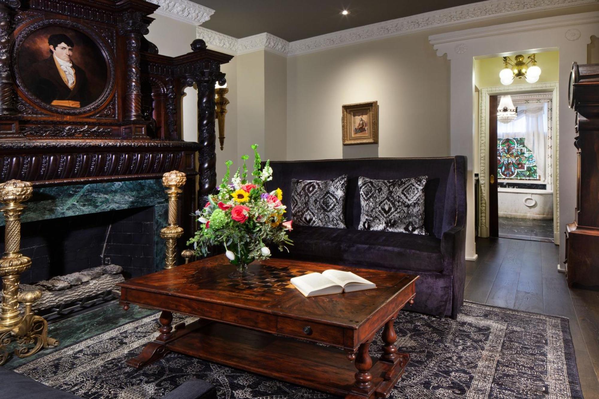 Le Pavillon Hotel 4*