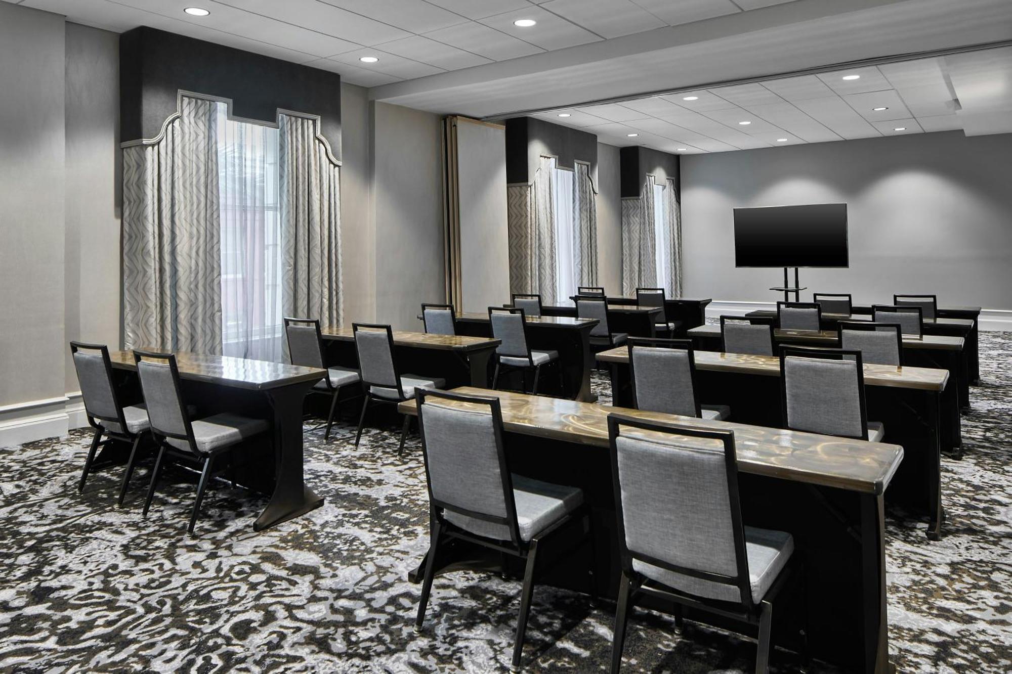 Hotel Le Pavillon